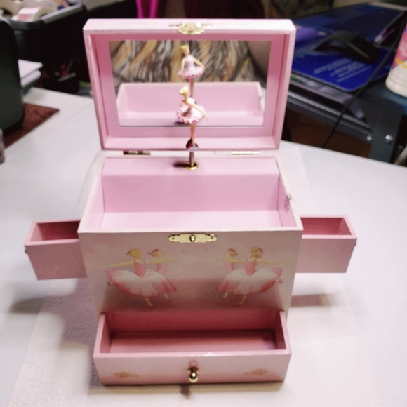 *SOLD*  Enchantmints Ballerina Musical Jewelry Box - Picture 5 of 8